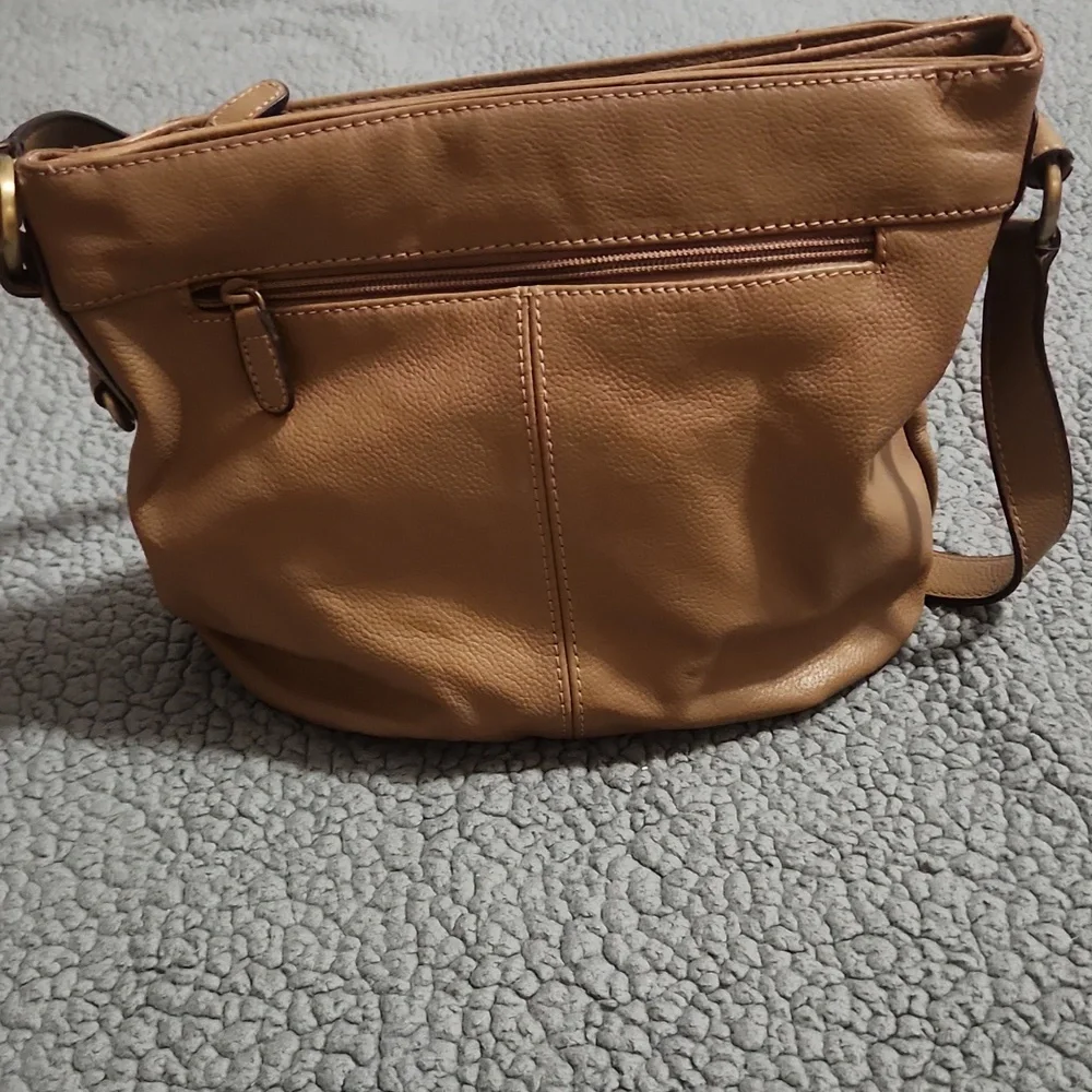 Croft And Barrow Early 2000s Leather Shoulder Bag Camel Colored